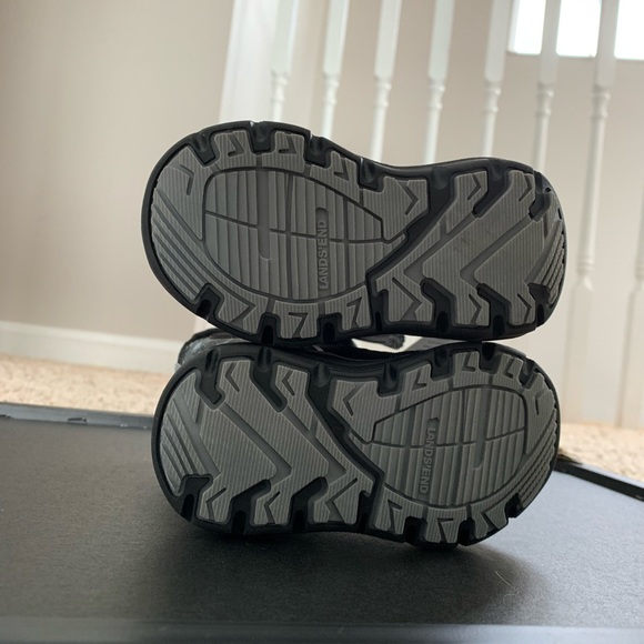 NWT toddler snow boots - Picture 3 of 4